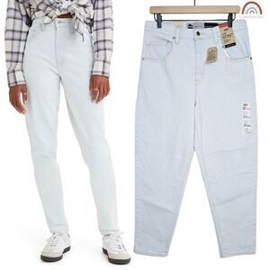 New! Levi's Silvertab High Waisted Mom Jean Light Wash Tapered Leg Jeans